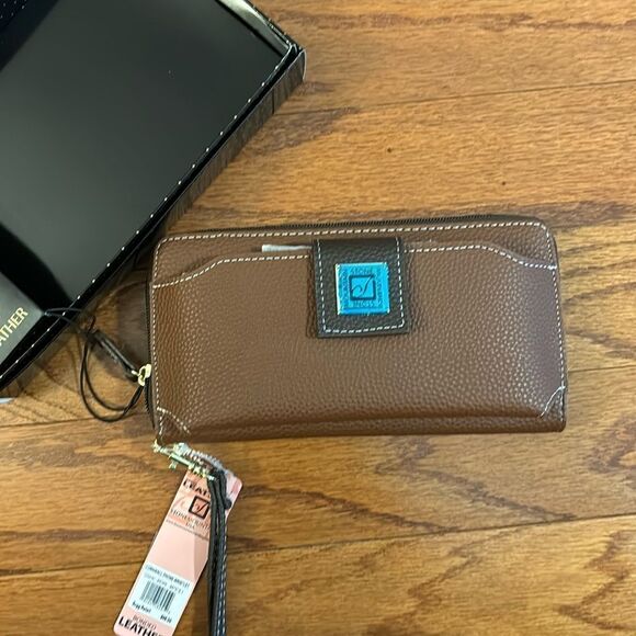 Stone Mountain Cornwall phone wristlet brown. NWT - Picture 2 of 10